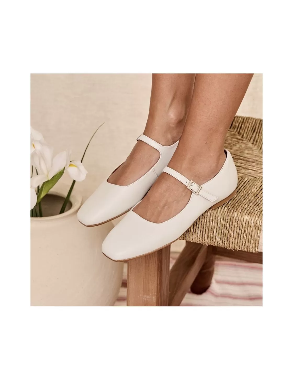 MONPIEL Woman Mary Jane Shoes^Carlota Strap Mary Jane